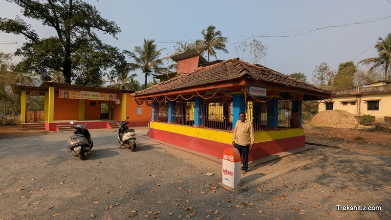 Patekar Mandir, Awade Kot